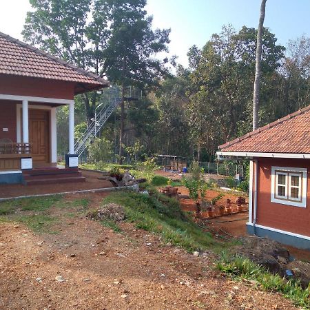Tranquil Farms Villa Manimala Luaran gambar