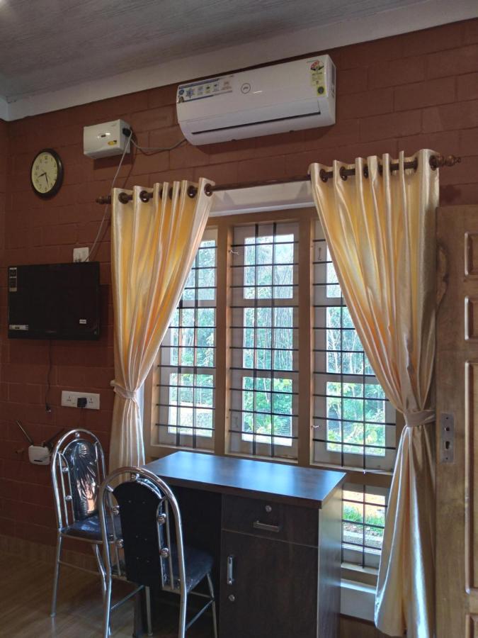 Tranquil Farms Villa Manimala Luaran gambar